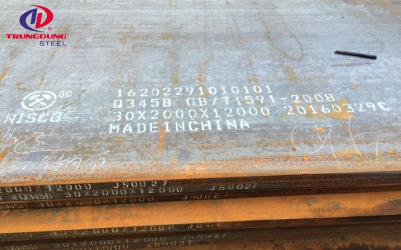 Mật độ của thép Q345 là khoảng 7.85 g/cm³