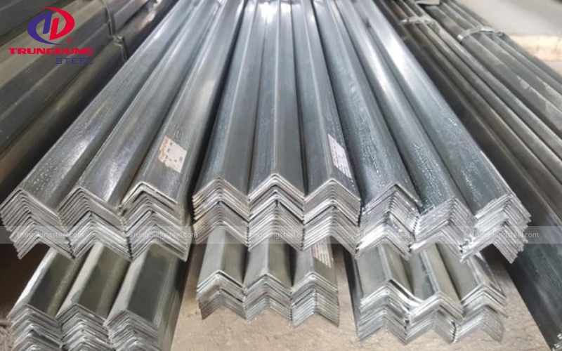 Thép V là một loại thép hình có mặt cắt ngang giống hình chữ V