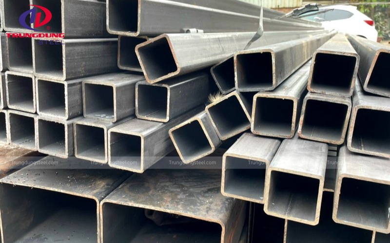 Chiều dài tiêu chuẩn cho một cây thép hộp là 6 mét và 12 mét