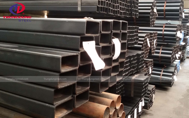 Thép đen là loại thép carbon thông thường có màu đen hoặc xanh đen